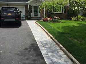 cambridge montauk blue ledgestone random pattern front walkway walk pavers 6x9 border manhasset plandome walks flush asphalt driveway belgium block cobble